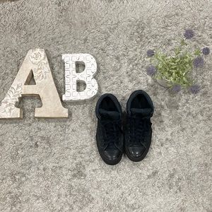 Converse Unisex High Cut Sneaker (Mens 9 /women's 11)